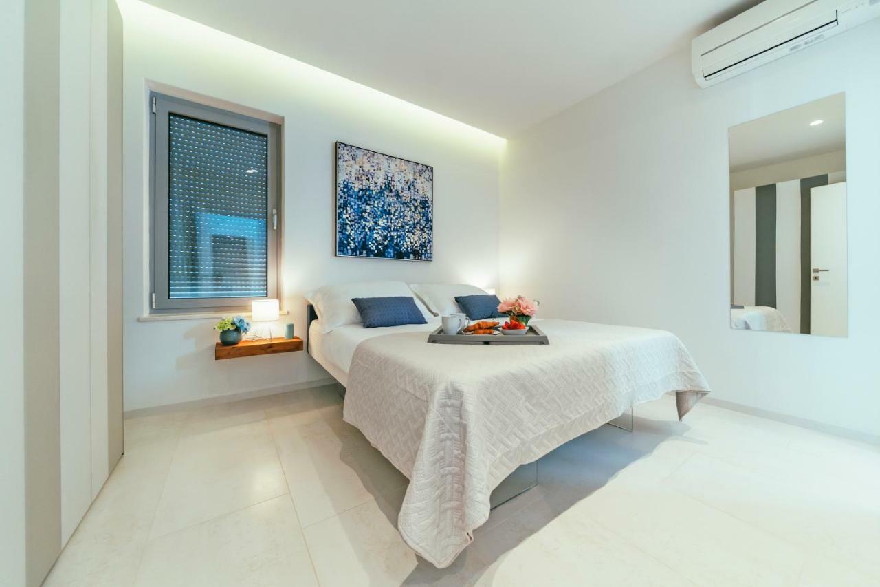 Unique Luxury Designers Apartment Right Next To The Beach Sukošan Buitenkant foto