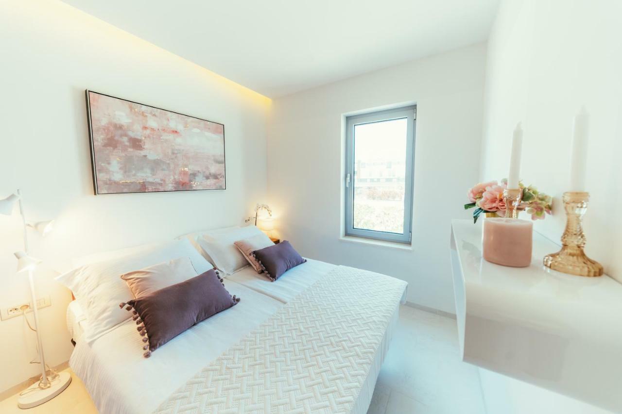 Unique Luxury Designers Apartment Right Next To The Beach Sukošan Buitenkant foto