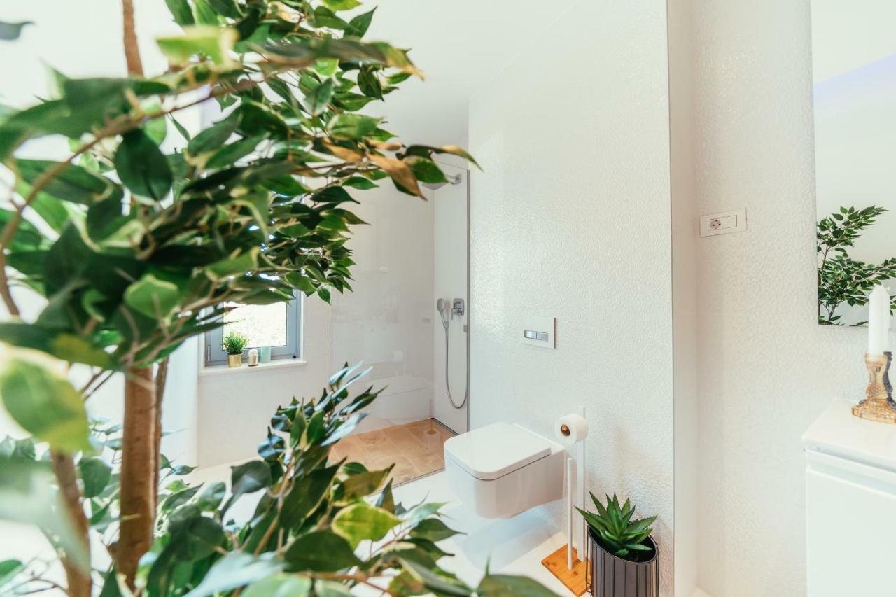 Unique Luxury Designers Apartment Right Next To The Beach Sukošan Buitenkant foto
